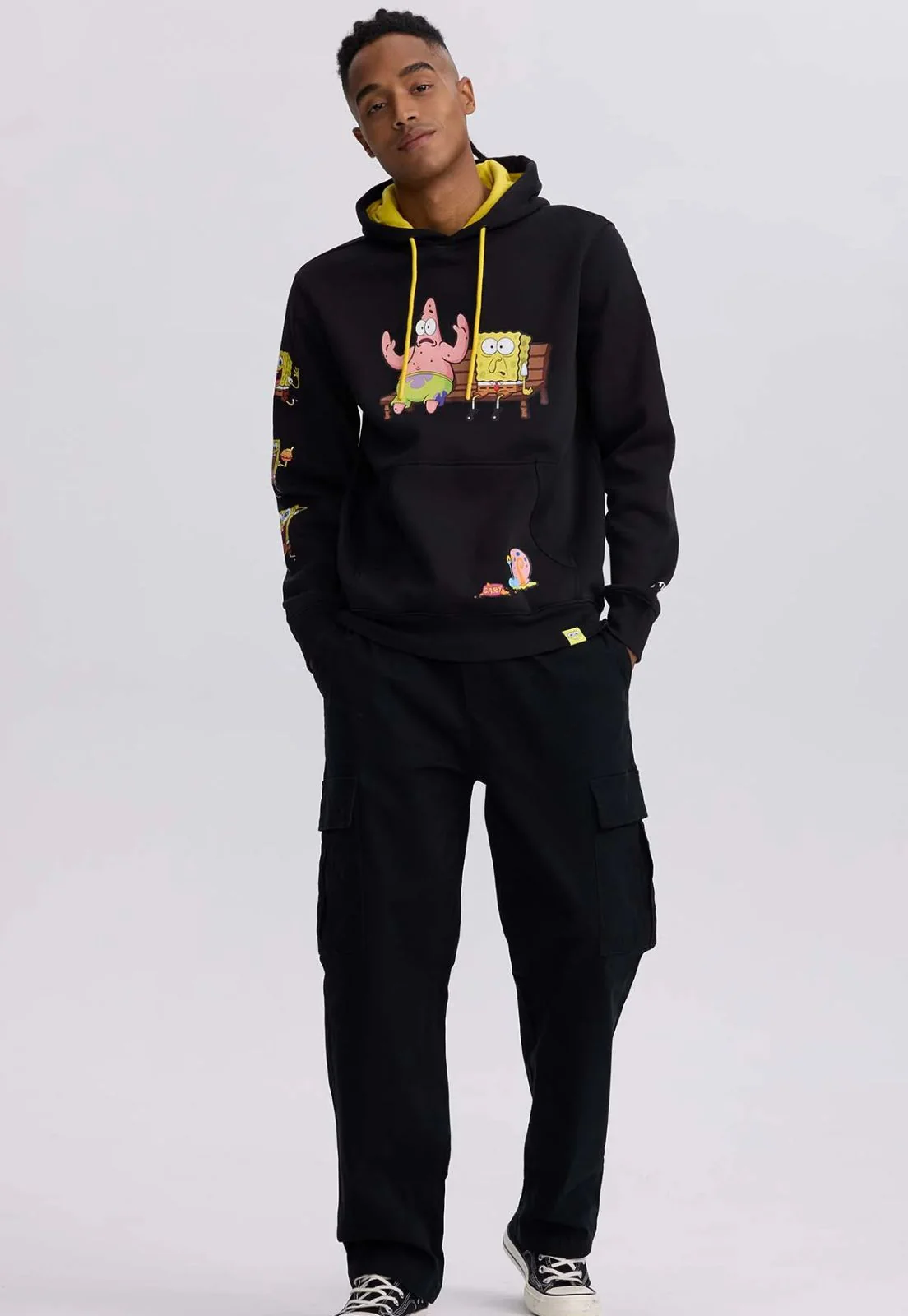 Polerón Bob Esponja Negro - Image 4